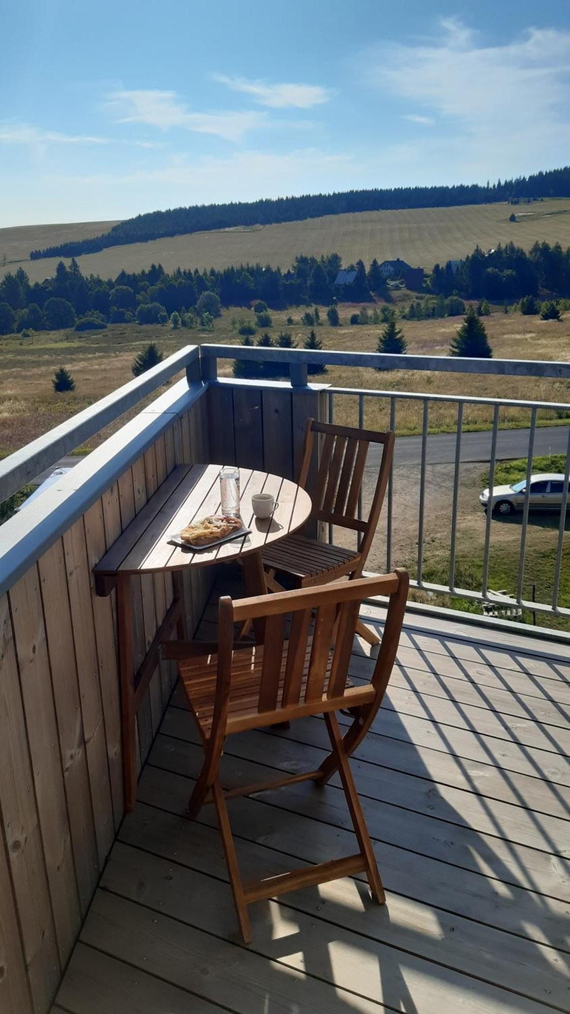 Mezonetovy Apartman Se Dvema Balkony A Vyhledem Loučná pod Klínovcem Kültér fotó